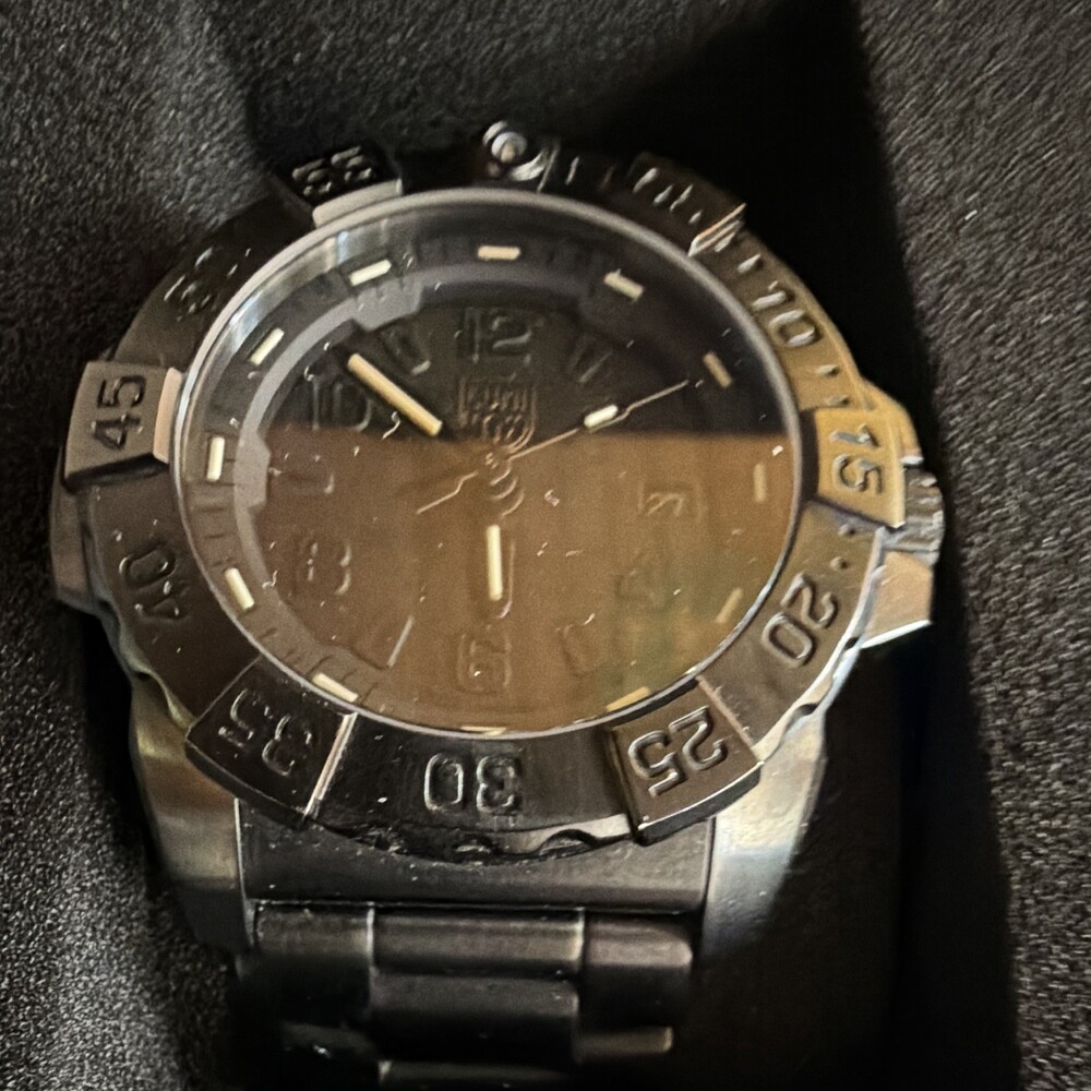 Luminox Swiss Made Quartz Diver 200m 45mm Black Steel Date Box XS3252.BO.L